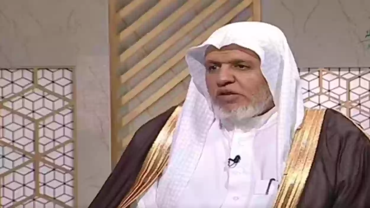 الشيخ الشبل يوضح حكم النوم على البطن للمرأة وعلى الظهر للرجل