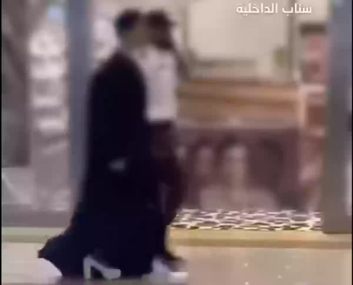 السعودية القاء القبض على مصري متنكر بزى نسائي